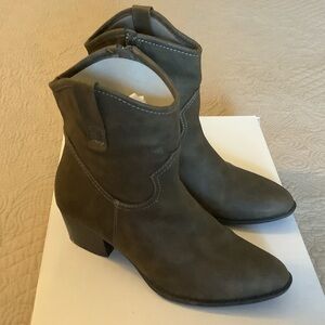 Unlisted Women's Ankle Boots in Dark Brown
